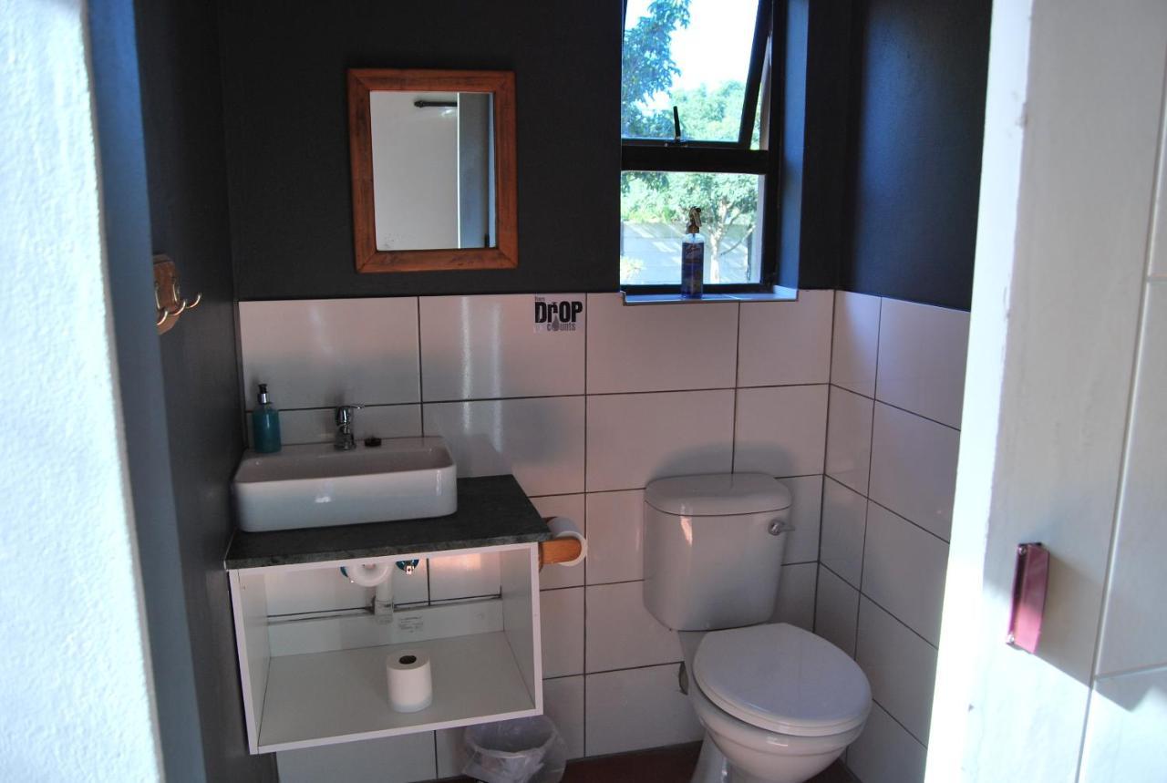 14 Cluster House & Studio George Luaran gambar