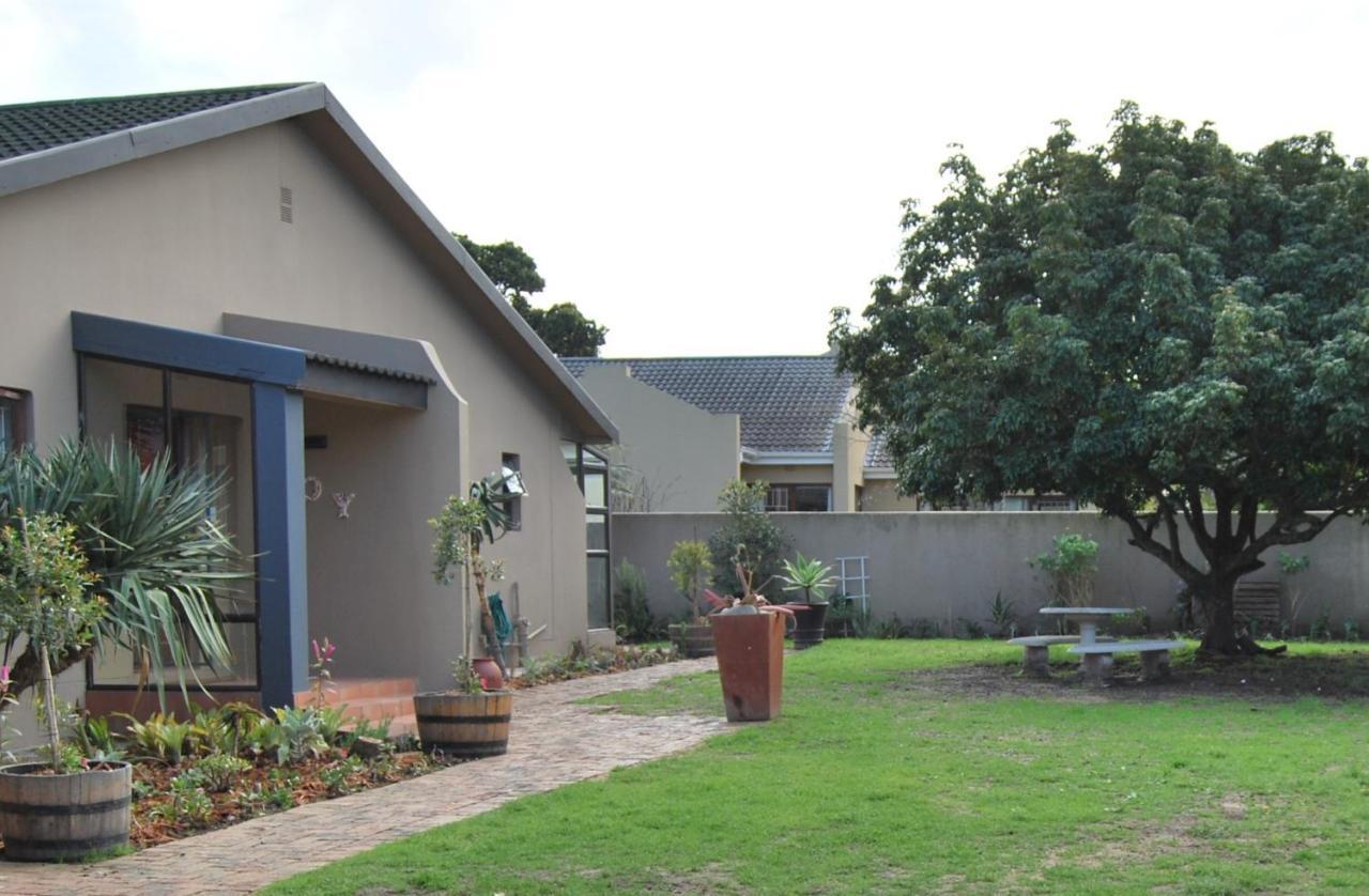 14 Cluster House & Studio George Luaran gambar